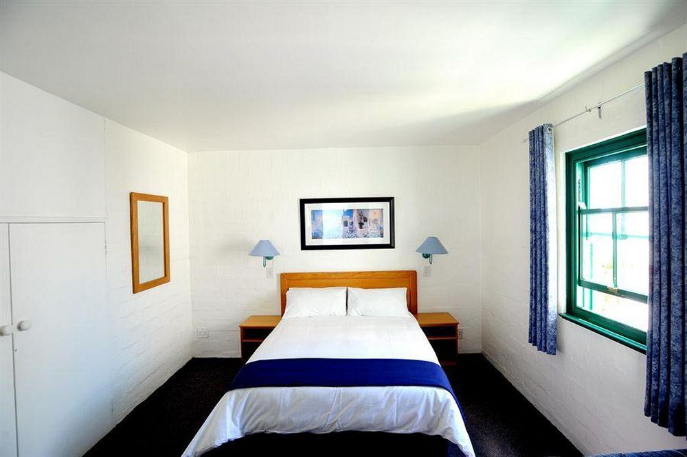Club Mykonos Athenian Cascades Hotel Langebaan Exterior photo
